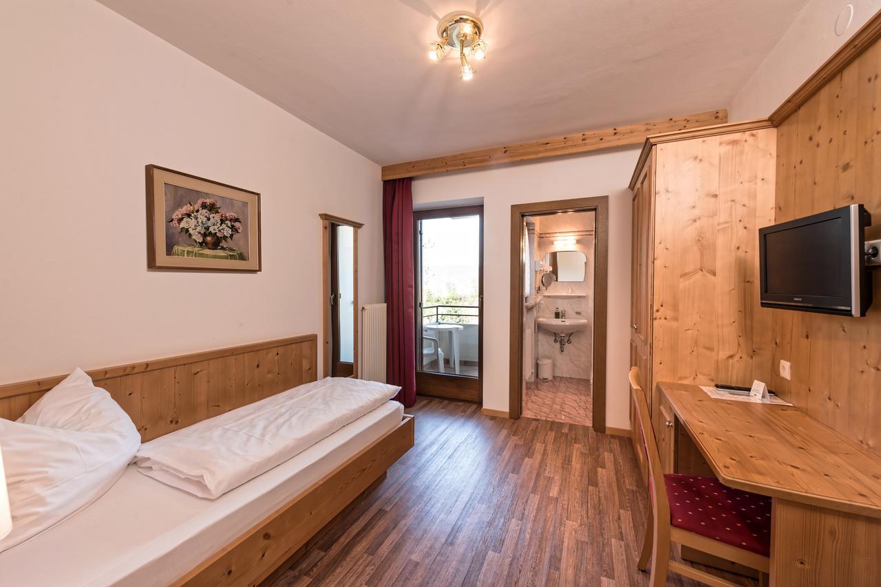 Hotel St. Justina Hof Appiano Sulla Strada Del Vino Exterior foto